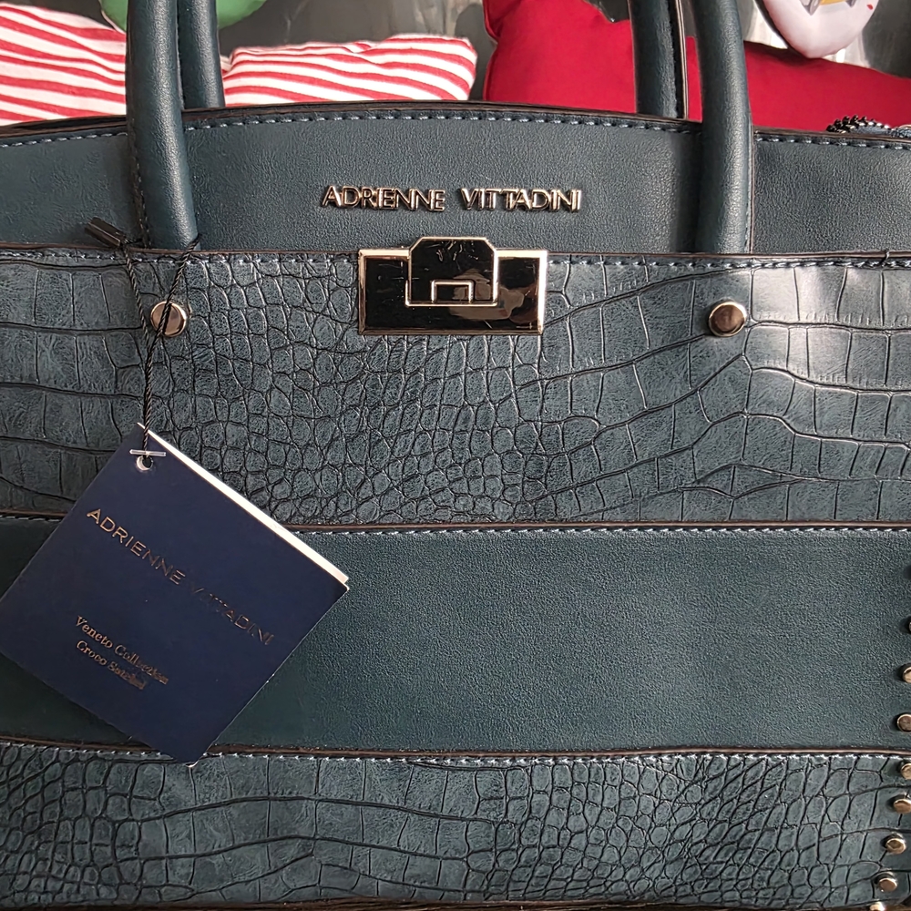 Adrienne Vittadini tote with a Faux Leather crocodile-embossed finish - Picture 2 of 15